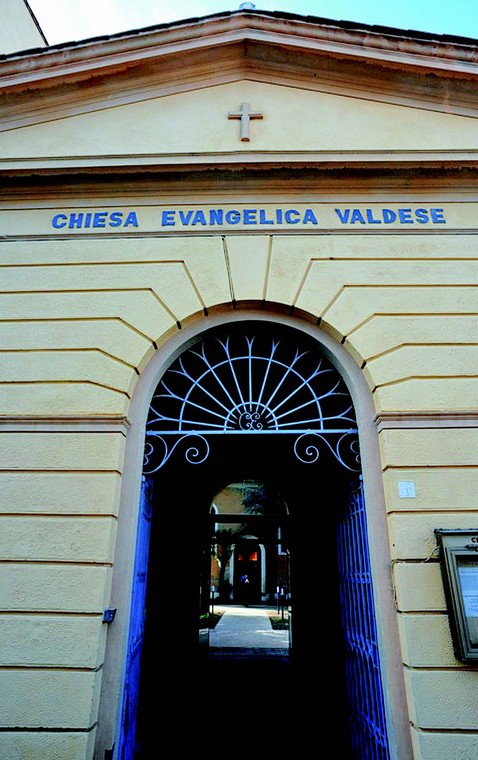 2/ - La chiesa valdese di Pisa. 