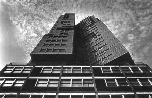 3/ - Giovanni Michelucci e la citt� verticale. Il grattacielo di Livorno