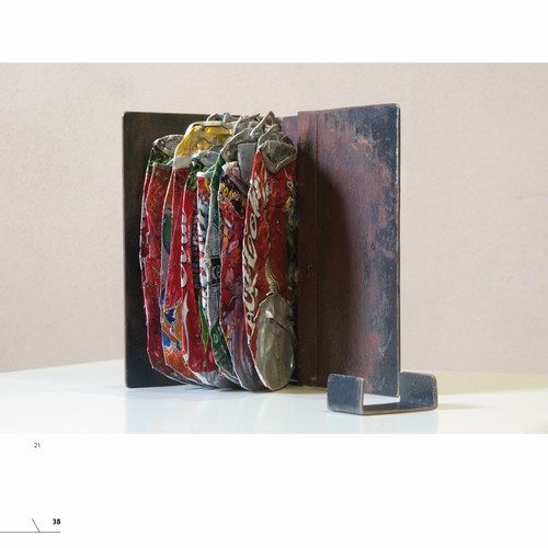 6/ - In LIBERt� - Libri d'artista. Percorsi�tra esperienze storiche e ricerche contemporanee