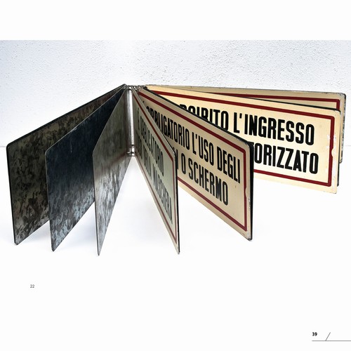 7/ - In LIBERt� - Libri d'artista. Percorsi�tra esperienze storiche e ricerche contemporanee