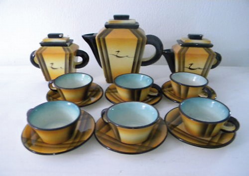 9/ - Barraud, Messeri&C.<br />Carraresi e Lucchesi. Due grandi protagonisti della ceramica d�co<br/>Una indimenticabile tazza di caff�