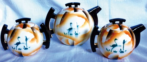 10/ - Barraud, Messeri&C.<br />Carraresi e Lucchesi. Due grandi protagonisti della ceramica d�co<br/>Una indimenticabile tazza di caff�