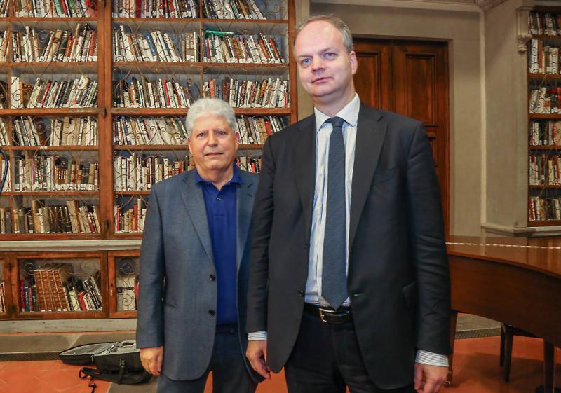 4/ - Nicola Coccia col direttore degli Uffizi Eike Schmidt durante la Giornata della Memoria che il Museo ha voluto