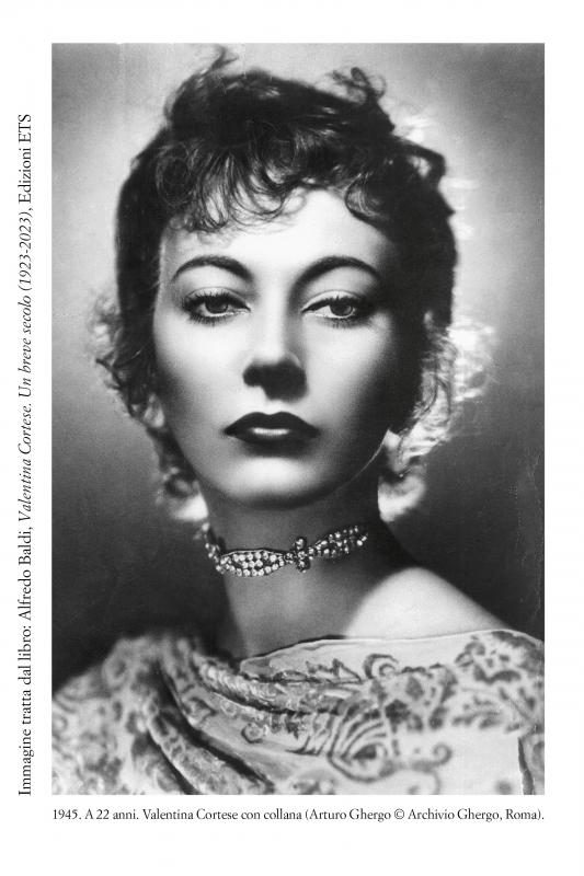 3/ - Valentina Cortese a 22 anni (Arturo Ghergo � Archivio Ghergo Roma)